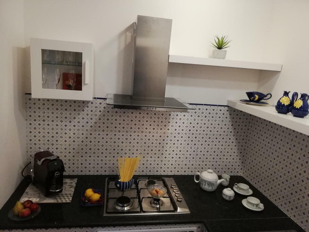 B&B Vicolo Stretto Salerno Exteriör bild