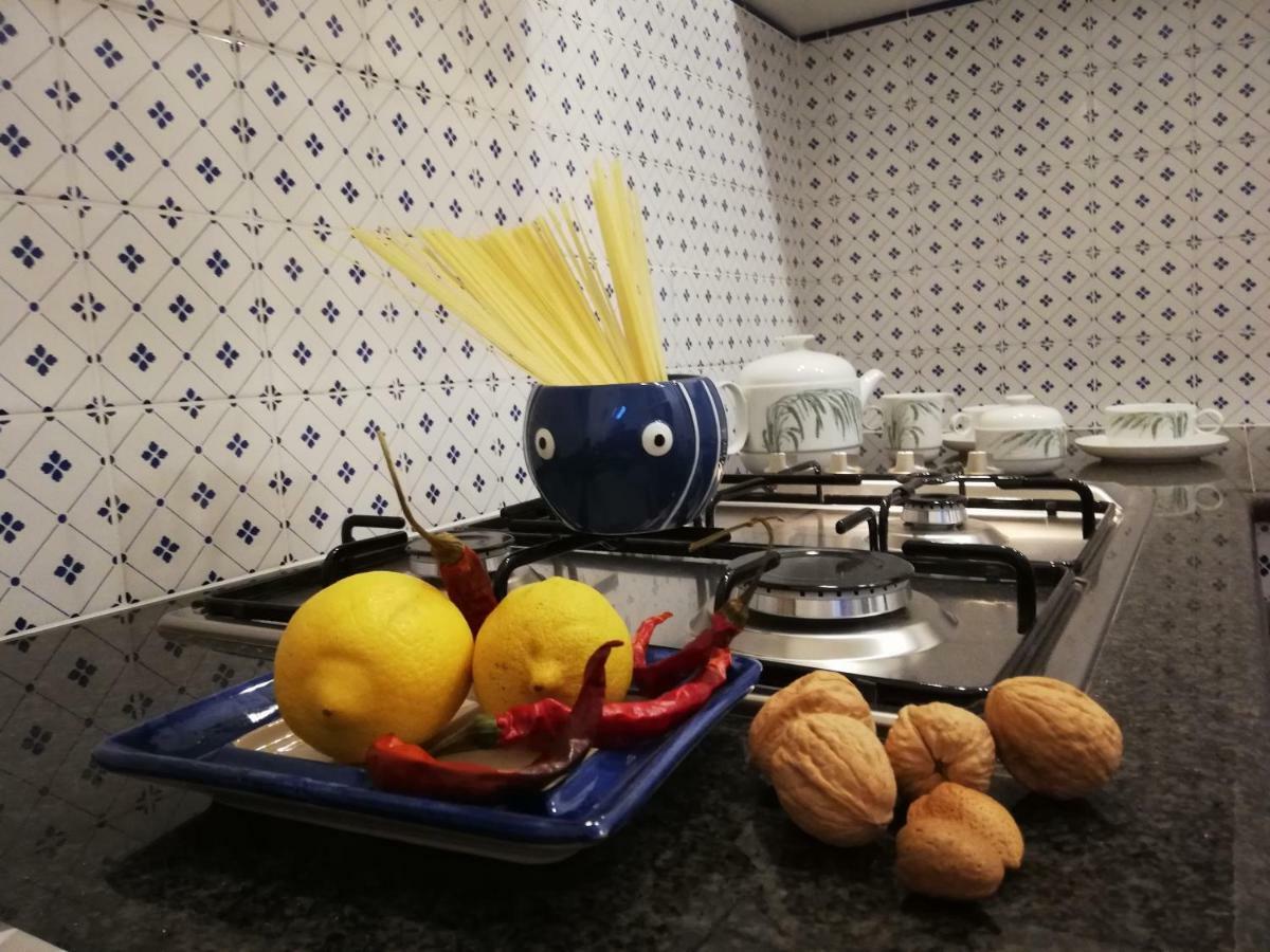 B&B Vicolo Stretto Salerno Exteriör bild